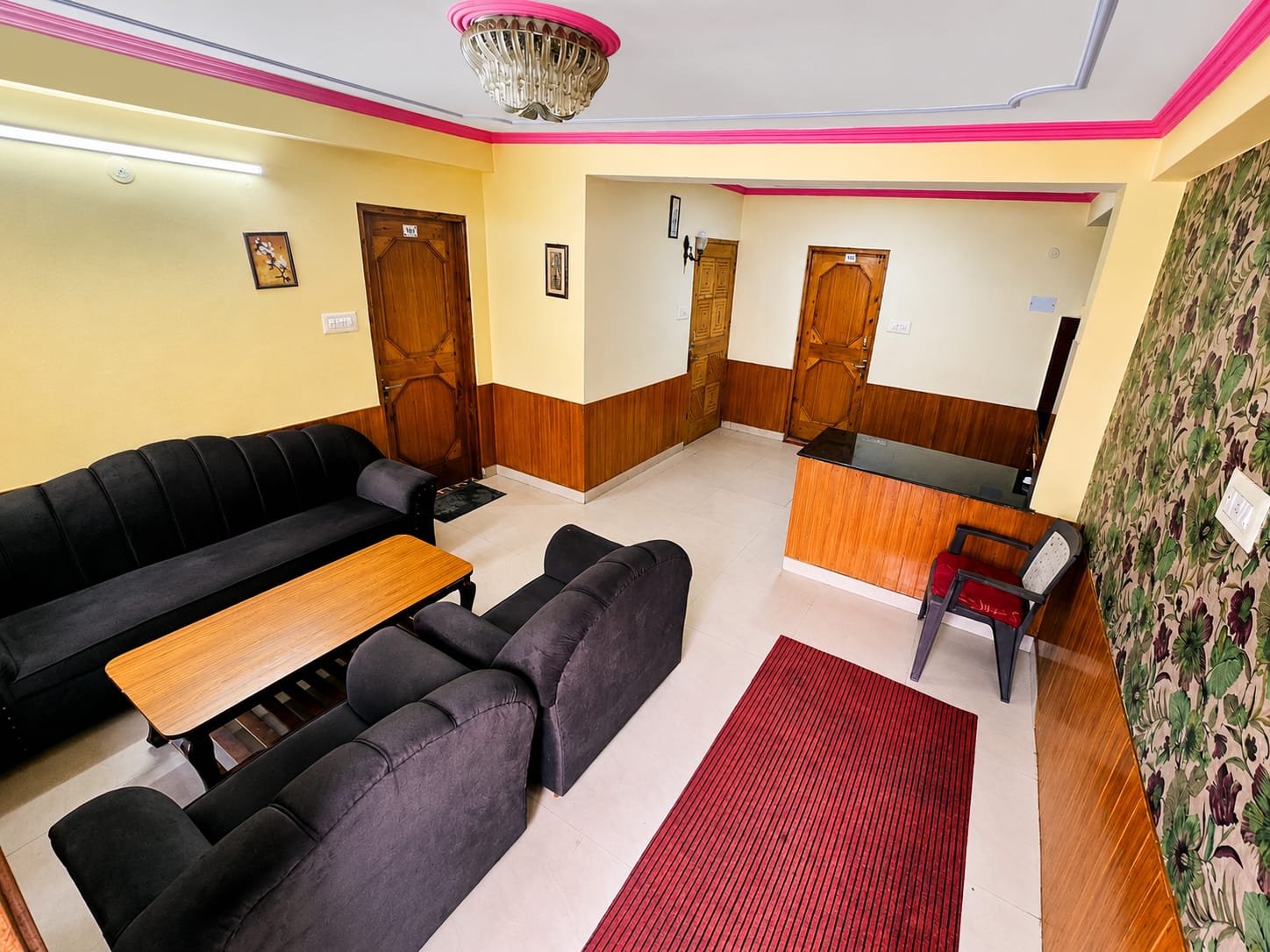 Family Suit Room